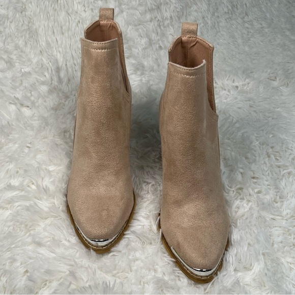 Mi.iM | Tess | Nude Suede Ankle Booties - Picture 7 of 12